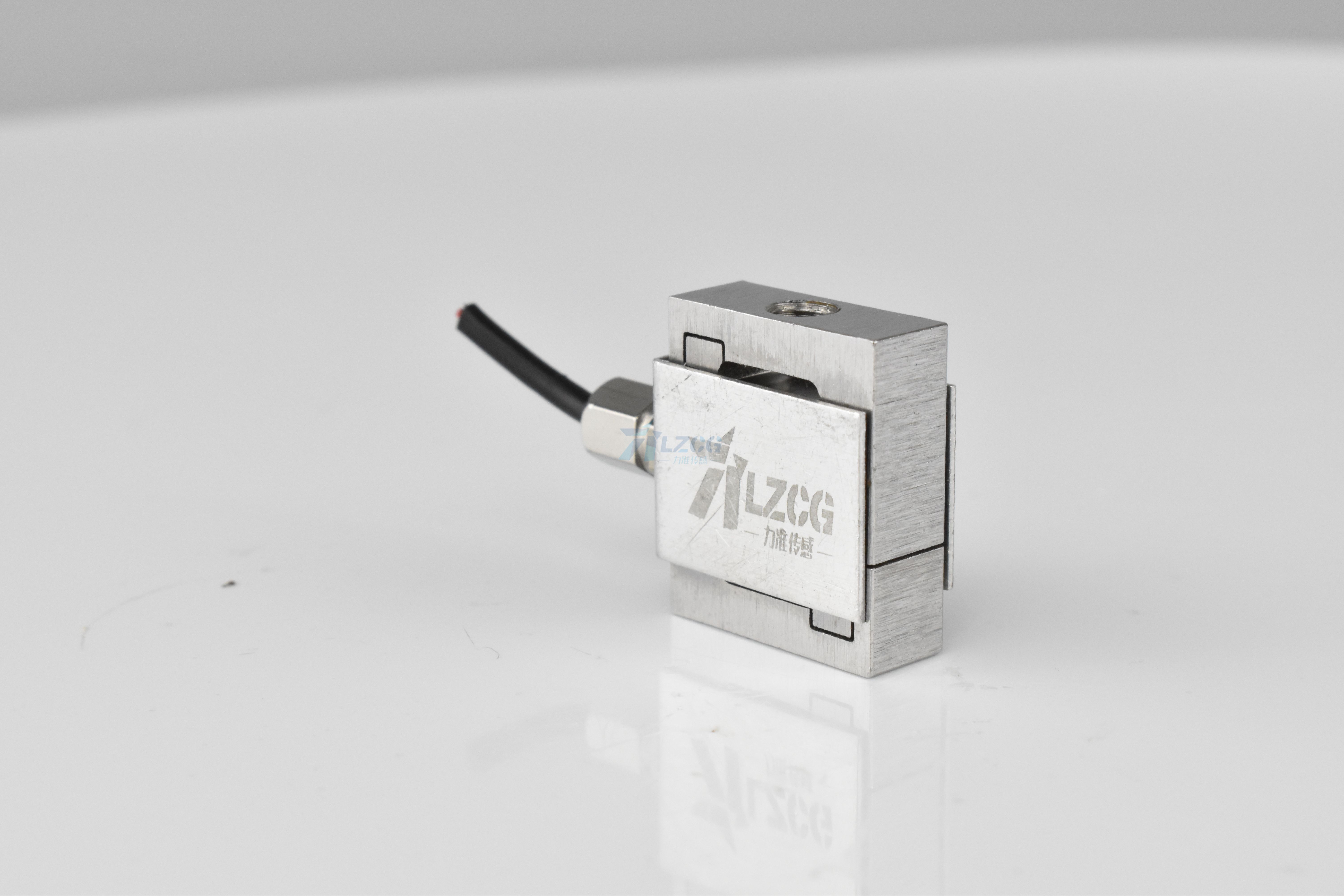 應(yīng)變稱重傳感器將其負(fù)載轉(zhuǎn)換為電信號(圖1) DSC_0545.JPG